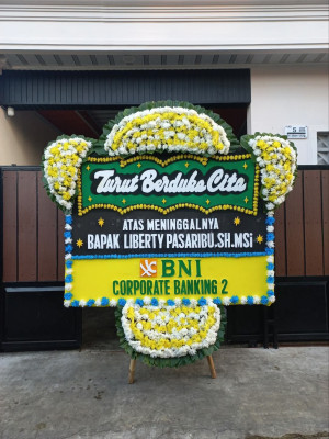 Papan Bunga Duka di Padang Matinggi Lestari