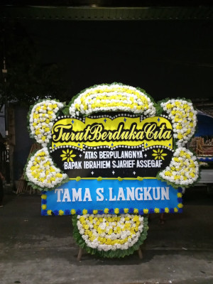 Papan Bunga Duka di Padang Matinggi Lestari